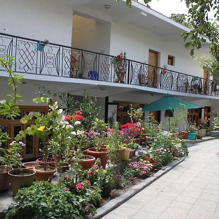 Отель Travellers House Лех Экстерьер фото