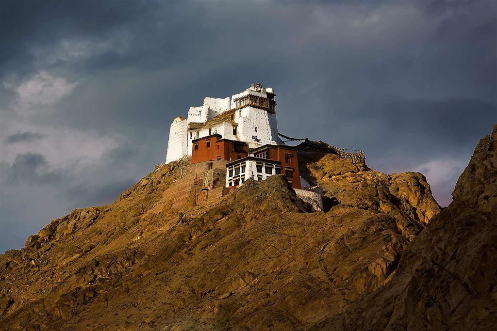 Отель Travellers House Лех Экстерьер фото